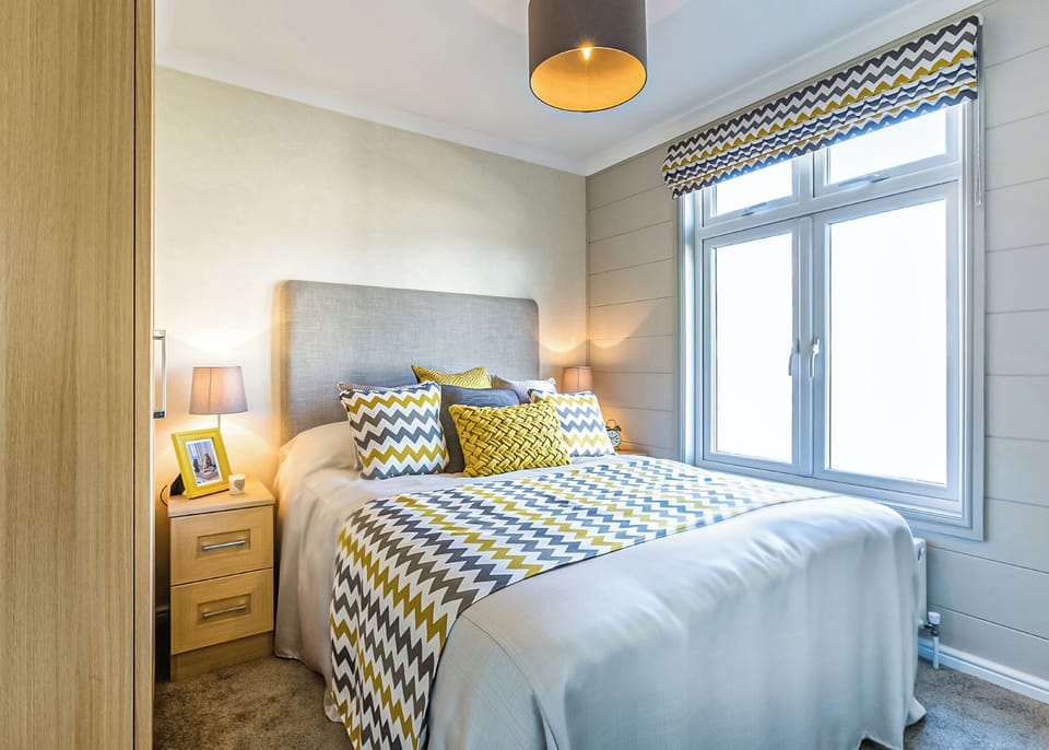 Bedroom, Bed