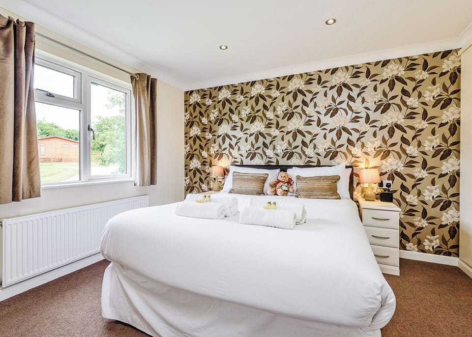 Bedroom, Bed, House