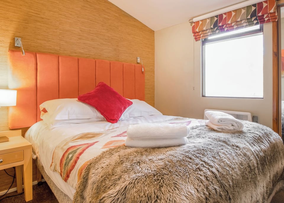 Bedroom, Bed, House