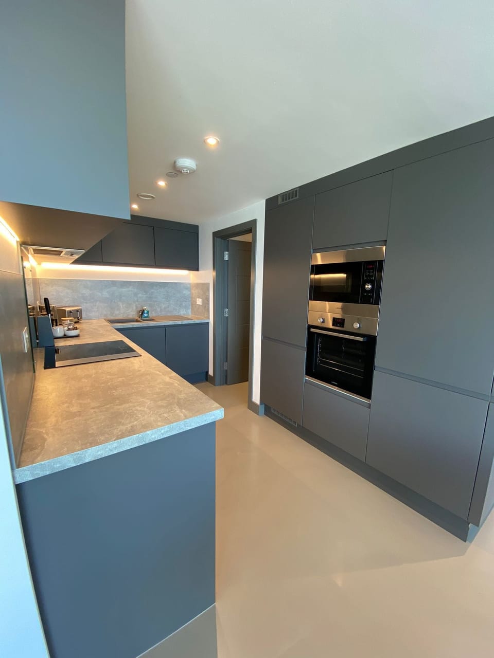 Full kitchen and utility room