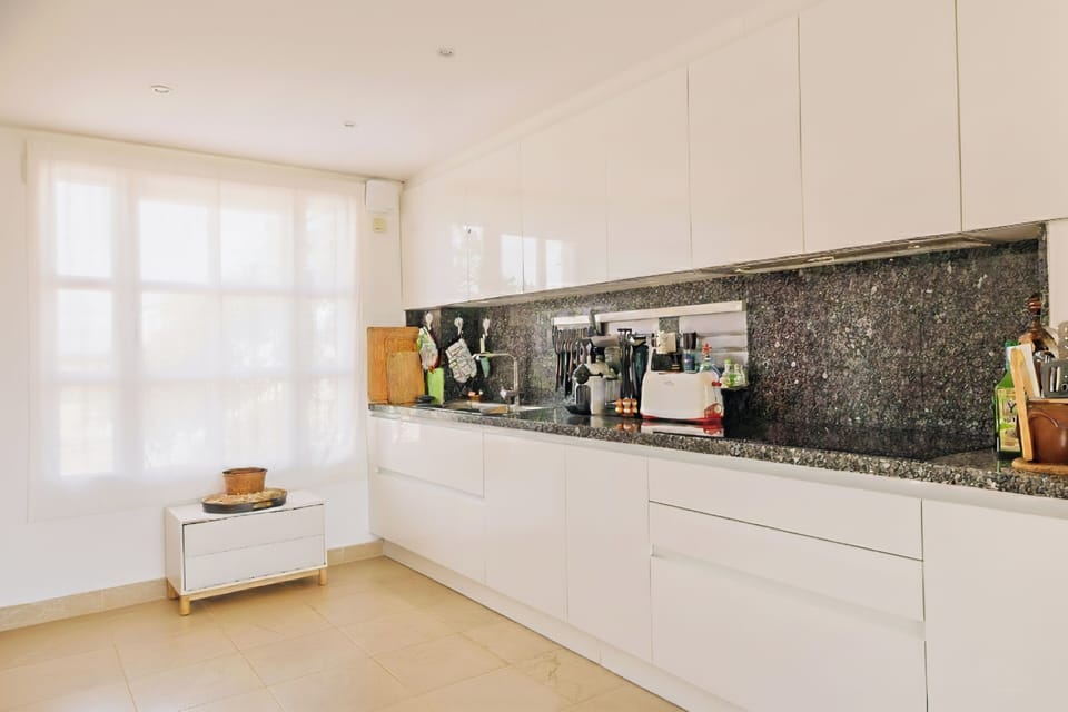 Gourmet kitchen - cooking station