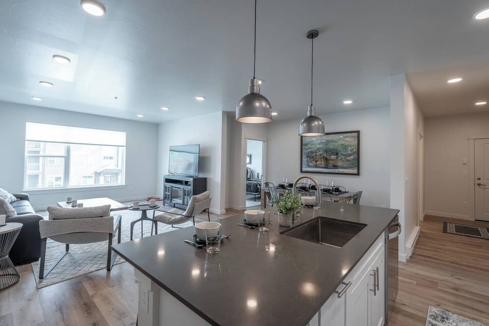 Montana modern condo boasts 1,400 square feet of living space.