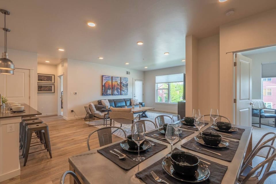 Living - Dining - Recreating in Livingston, Montana!