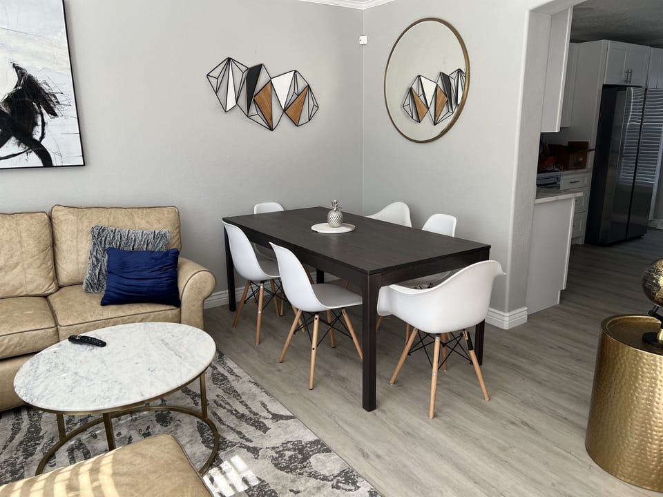 Dining for 6. Extension fits up to 10. 