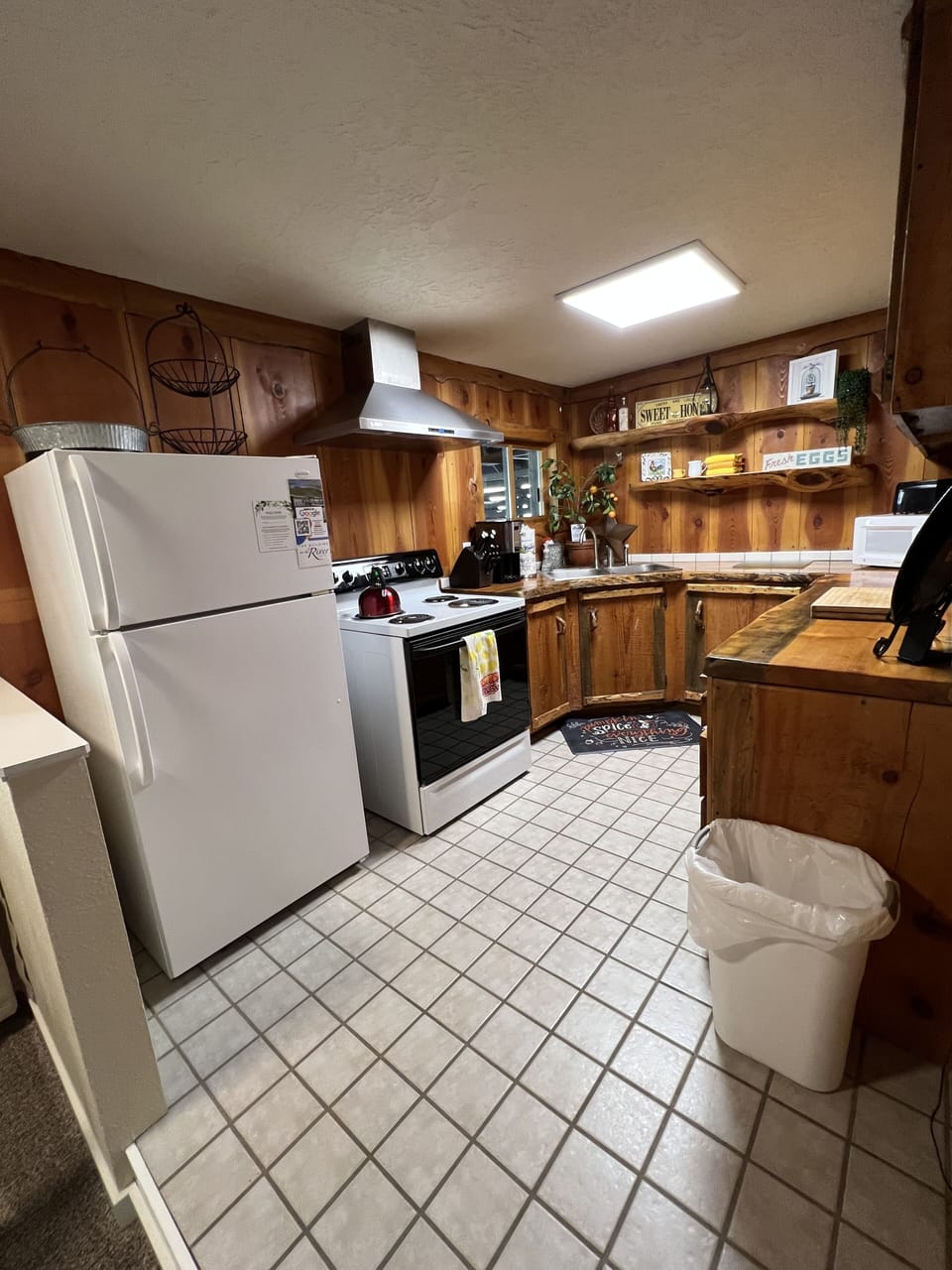 Well stocked kitchen 