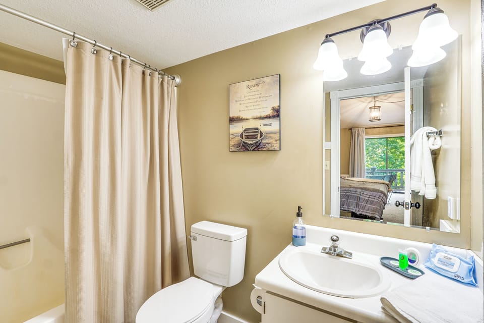En-Suite Bathroom | Main Floor