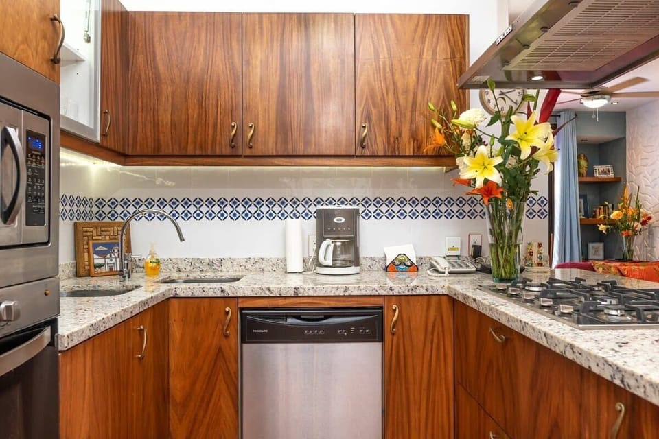 Full Equipment Kitchen 