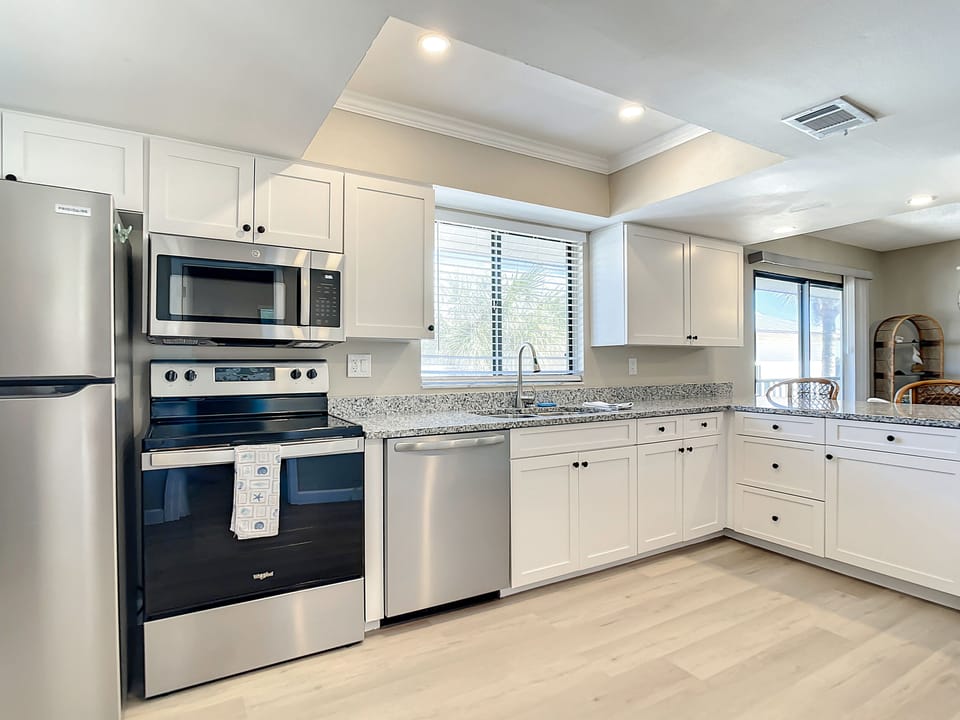 Completely new kitchen in Oct 23