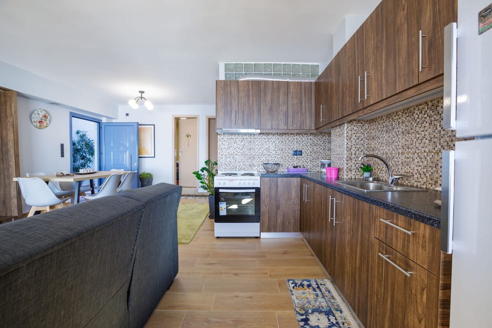 Fully equipped kitchen