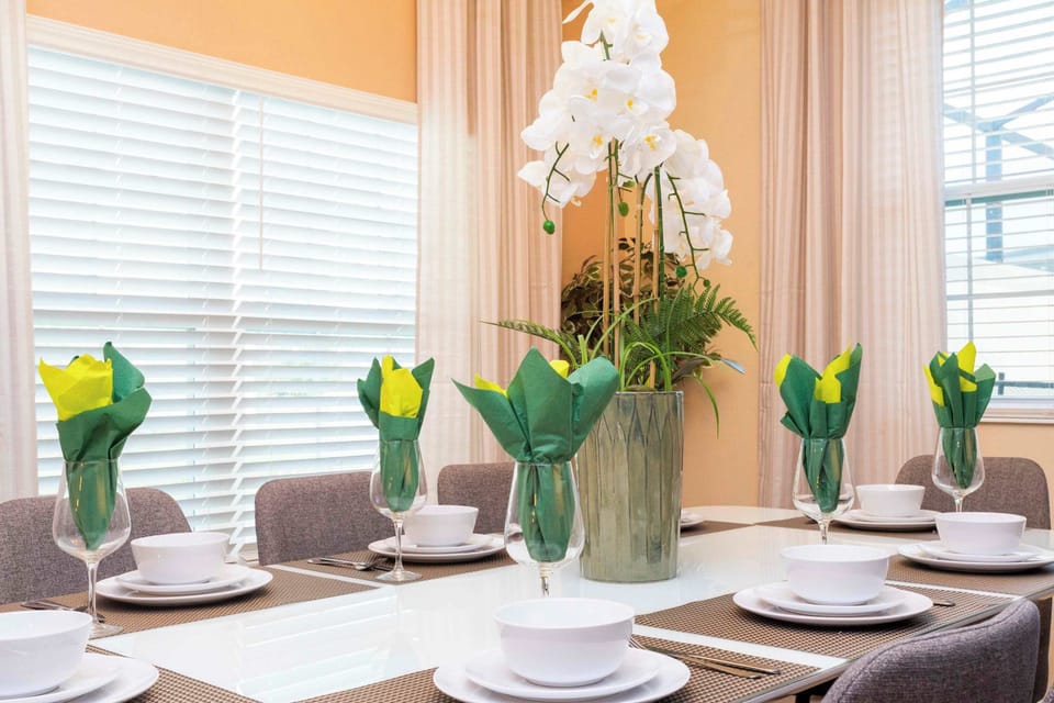 Dinning Table w 8 Seats