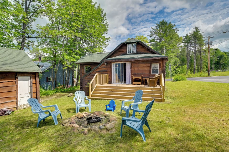 Caroga Lake Vacation Rental | 1BR | 1BA | 650 Sq Ft | Stairs Required