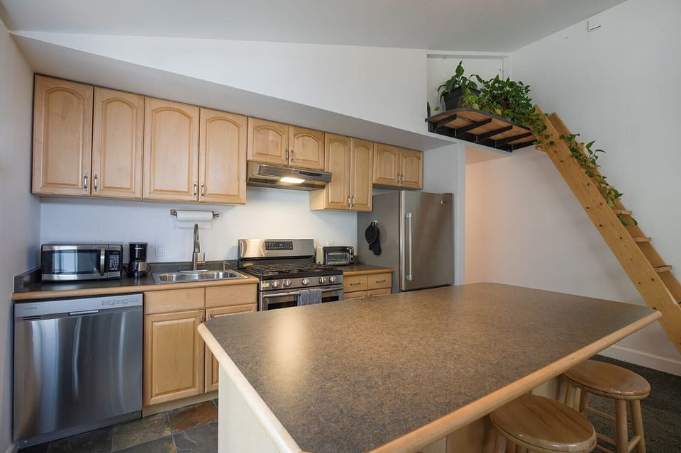 Breakfast bar