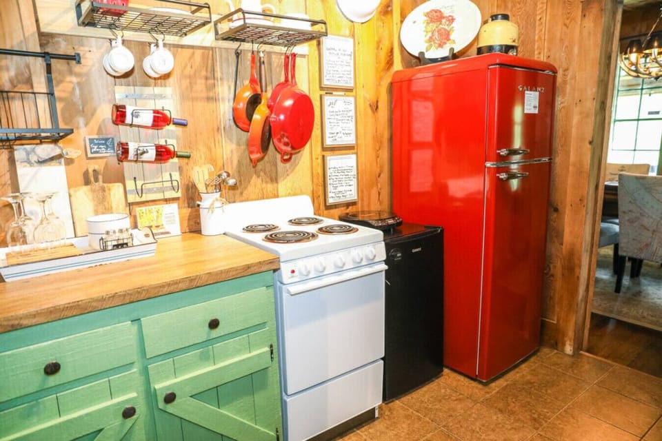 Kitchen - stove, refrigerator, microwave and small appliances