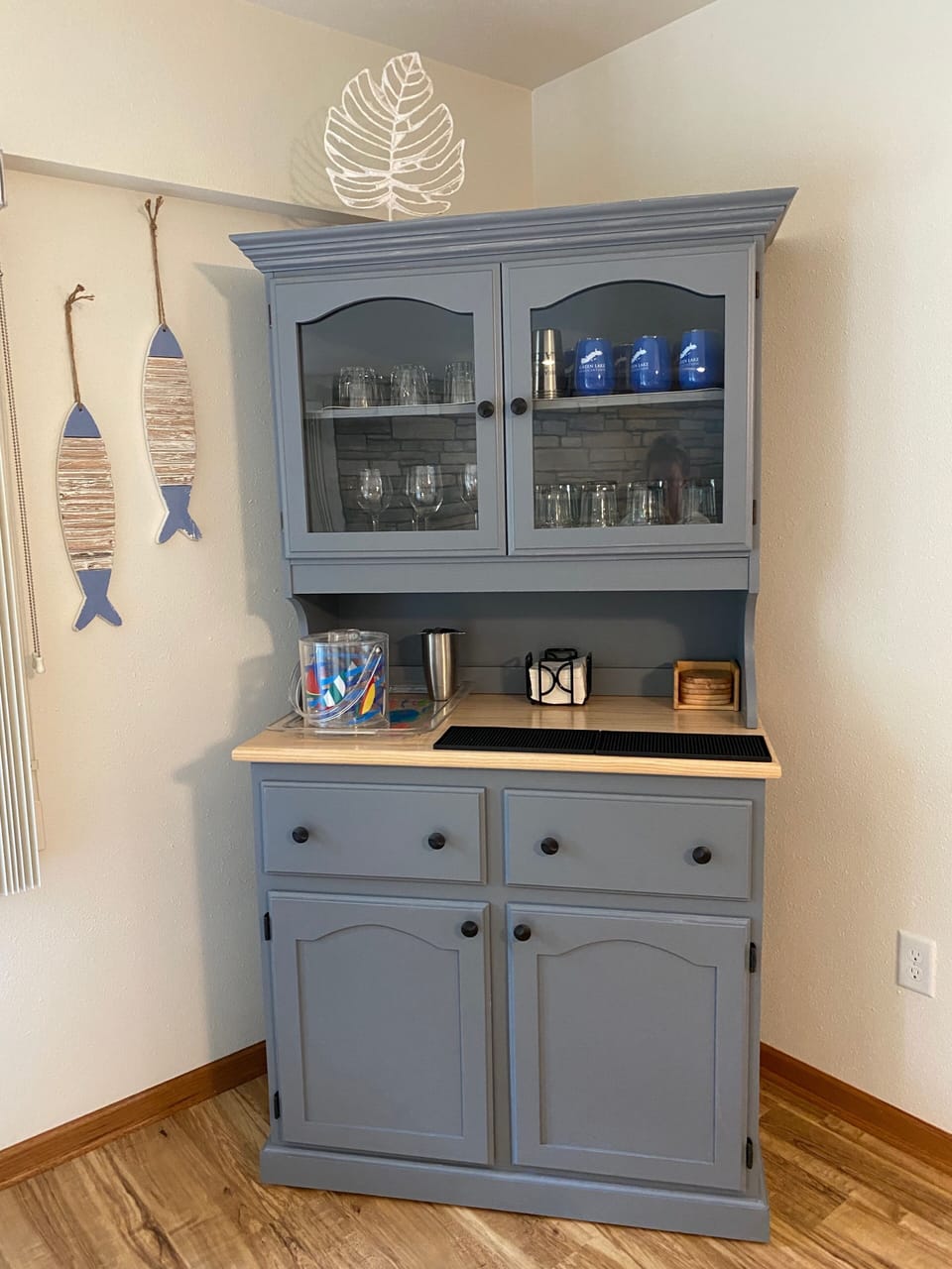 Fully stocked bar with glassware, ice bucket,  etc- you bring the liquor!