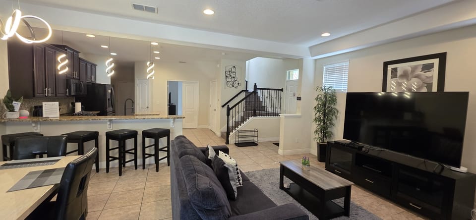 Family Room/Dining Room