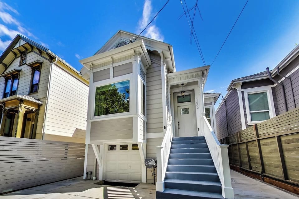 Amazing remodeled house in West Oakland, close to freeways, dining and entertainment. 