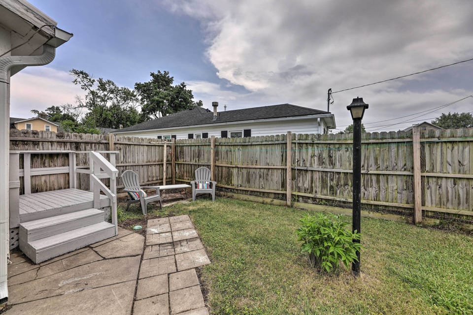 Private Yard | Outdoor Seating | Fire Pit