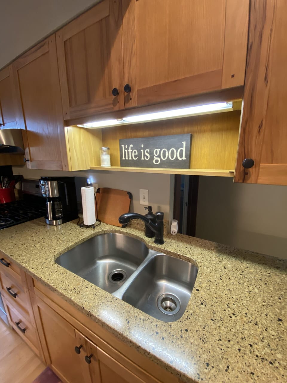 Full equipted kitchen. 