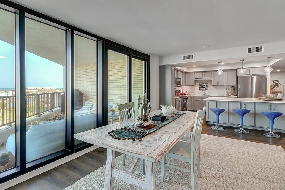 Indoor - Large windows offering panoramic views