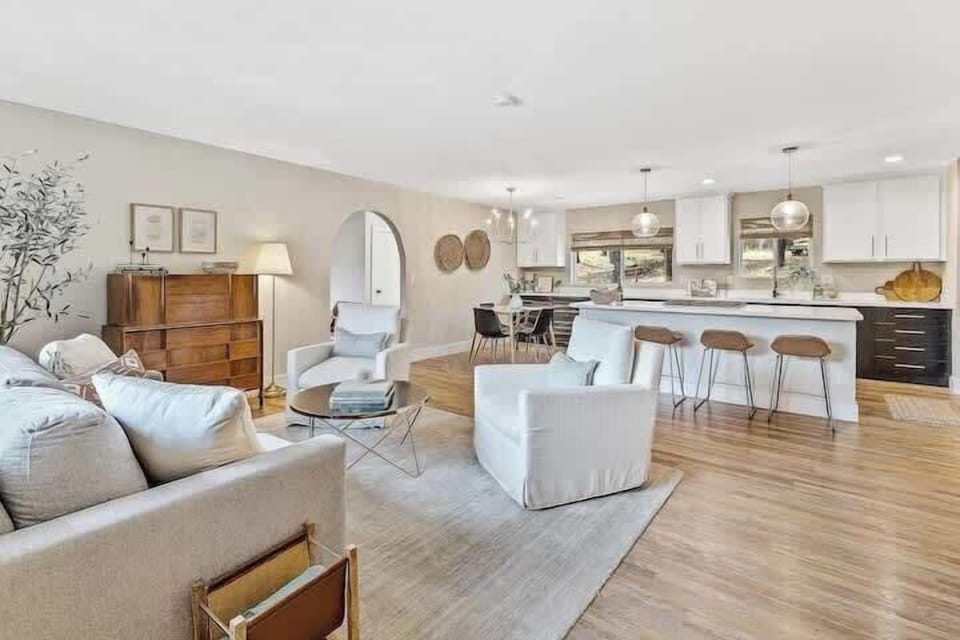 A Bright Space Made for Easy Living and Connection