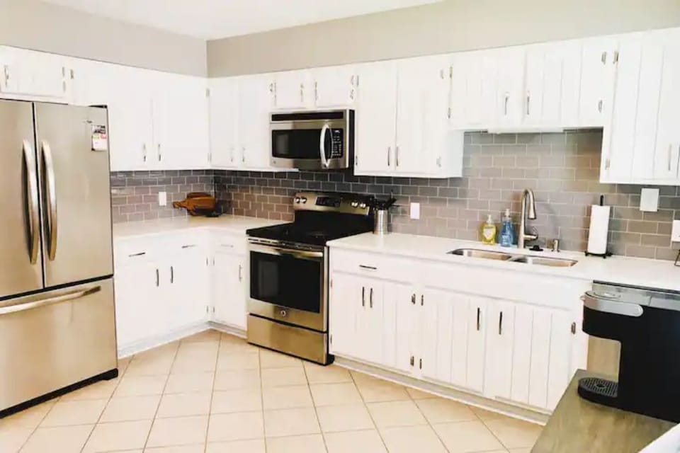 Fully equipped kitchen