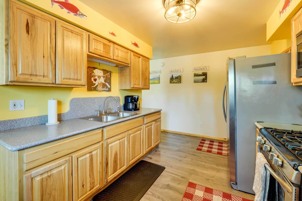 Kitchen | 1,254 Sq Ft | Keyless Entry | Wireless Internet