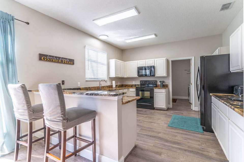 Breakfast Bar Seating for Two (2) Guests