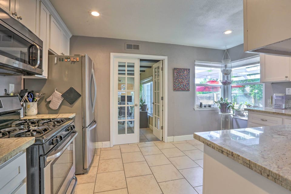 Kitchen | Complimentary Spices | Blender