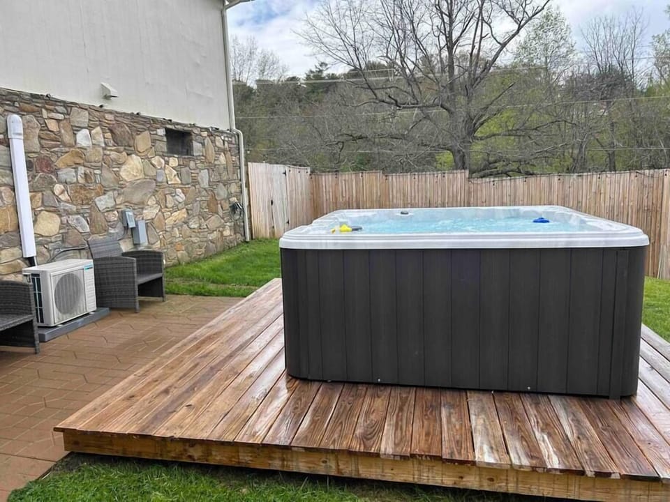 Brand new hot tub!