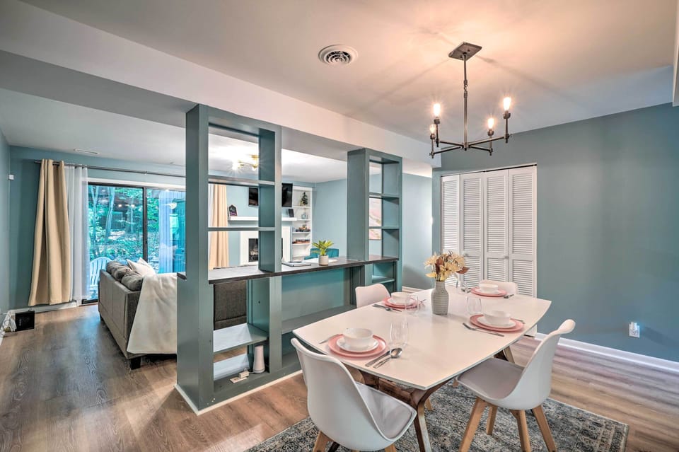 Dining Area | 1st Floor