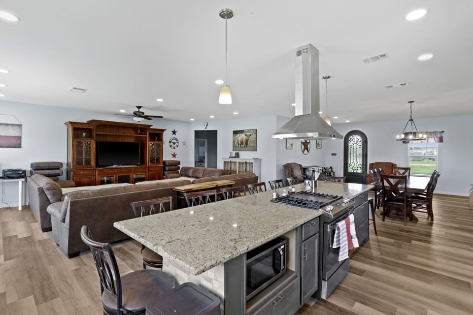 Open Concept for Entertainment. 