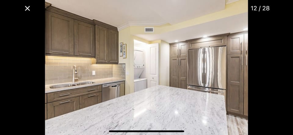 Kitchen & Laundry 