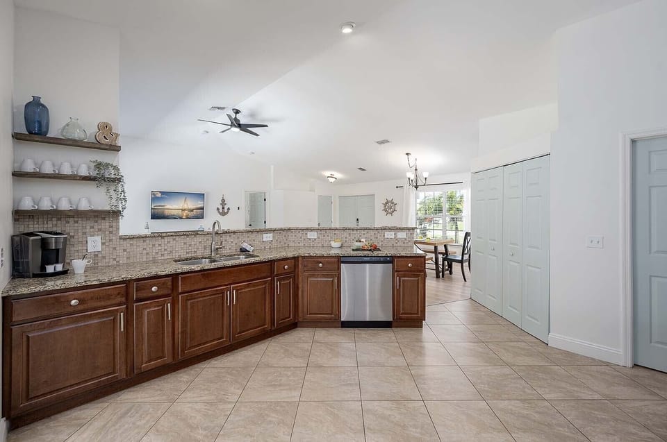 Large Kitchen