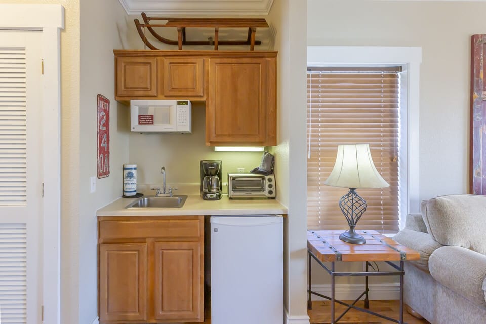 Kitchenette with Refrigerator, Microwave, Toaster over, coffee maker