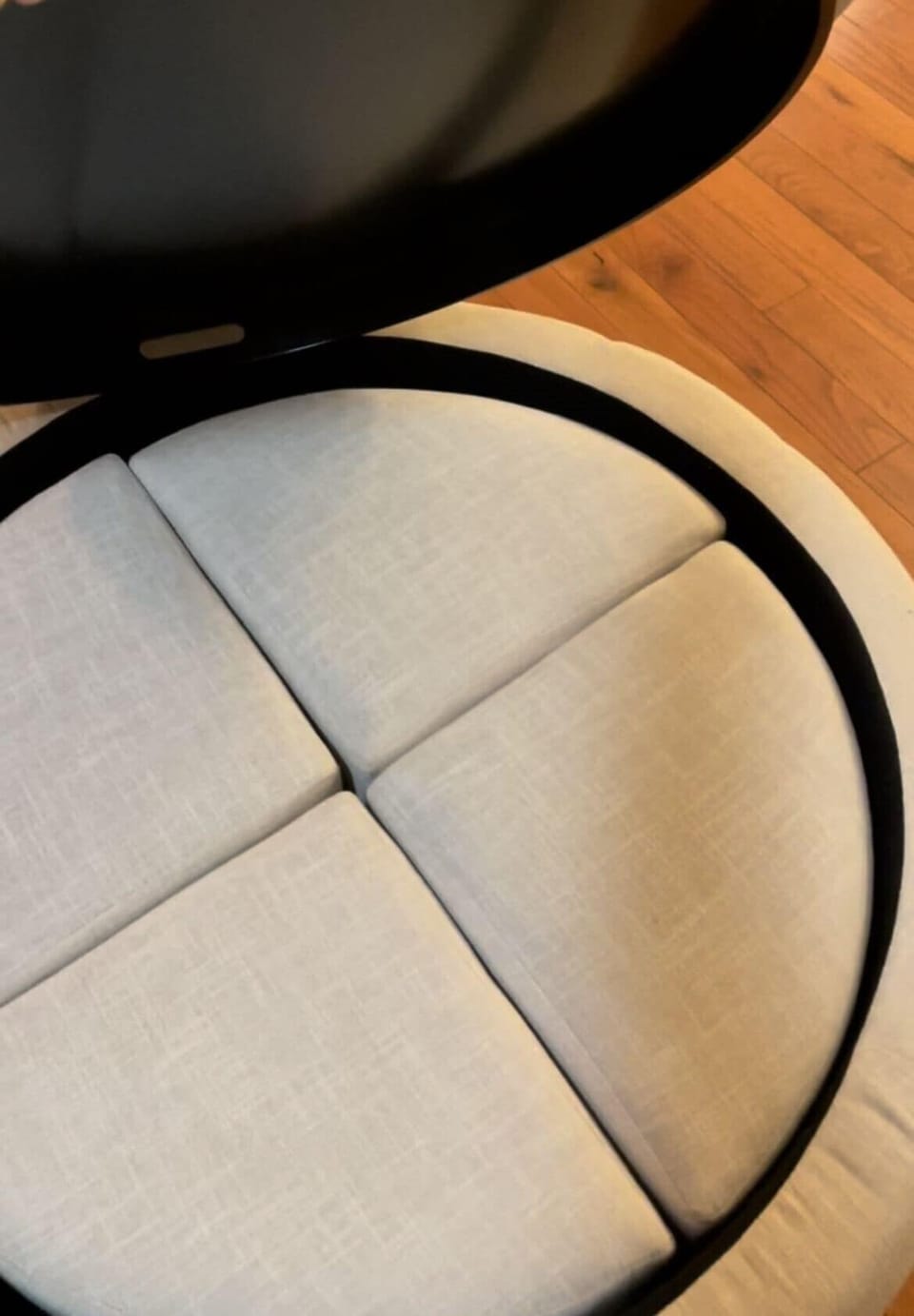 Open the ottoman for 4 additional seats. Flip the top over for a coffee table! 