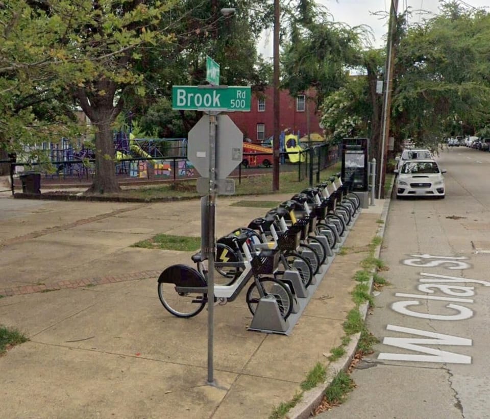 1 minute walk to bike rentals and Abner Clay Park