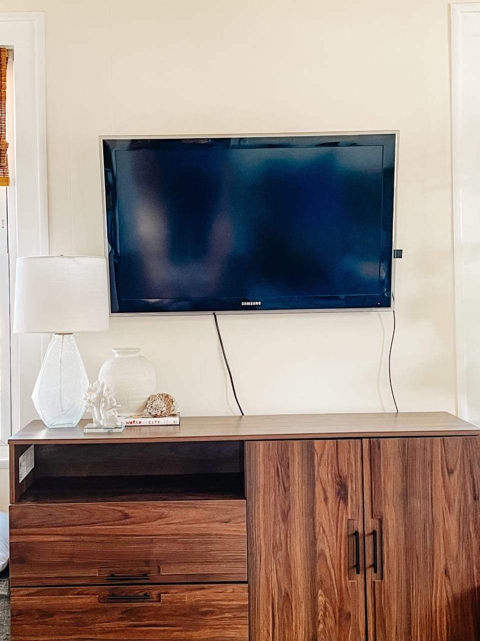 Living room tv complete with fire stick: includes prime, Netflix and disney+
