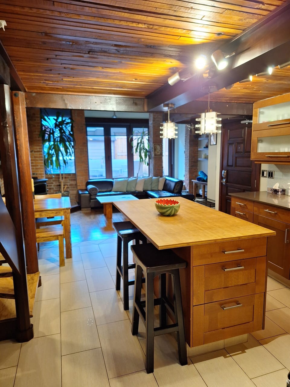 Kitchen island