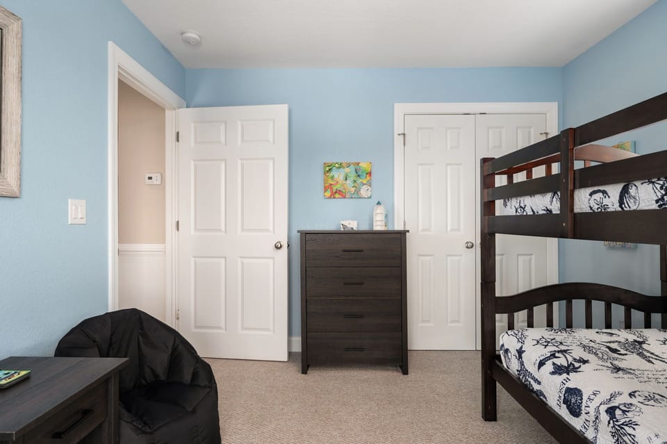 NH290: Calm On Down | ML Bedroom 4 - Bunkbed, Deck Access