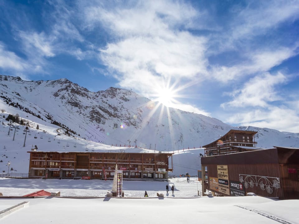 Snow and ski sports