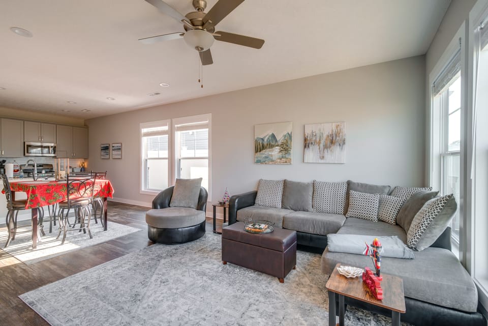 Bowling Green Vacation Rental | 3BR | 2BA | 1 Entry Step | 1,361 Sq Ft