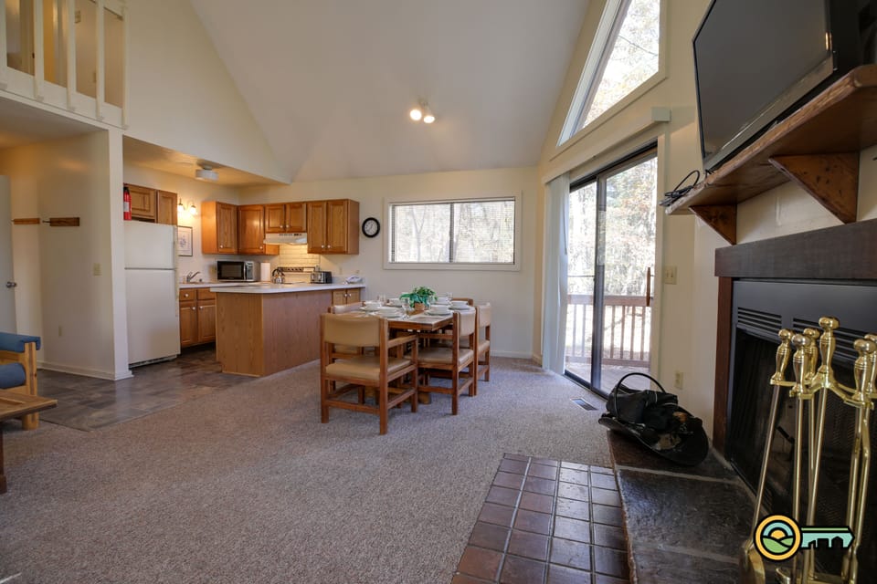 Dining room & kitchen