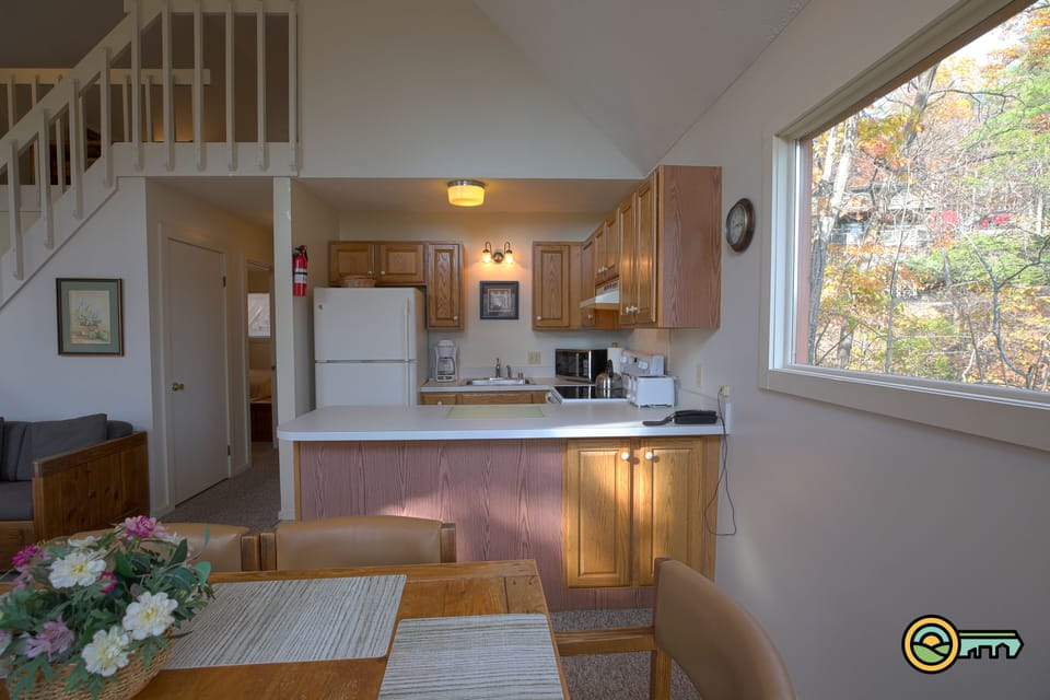Dining room & kitchen