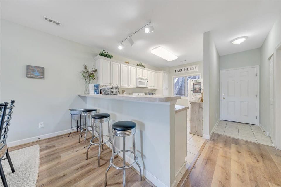 Breakfast Bar