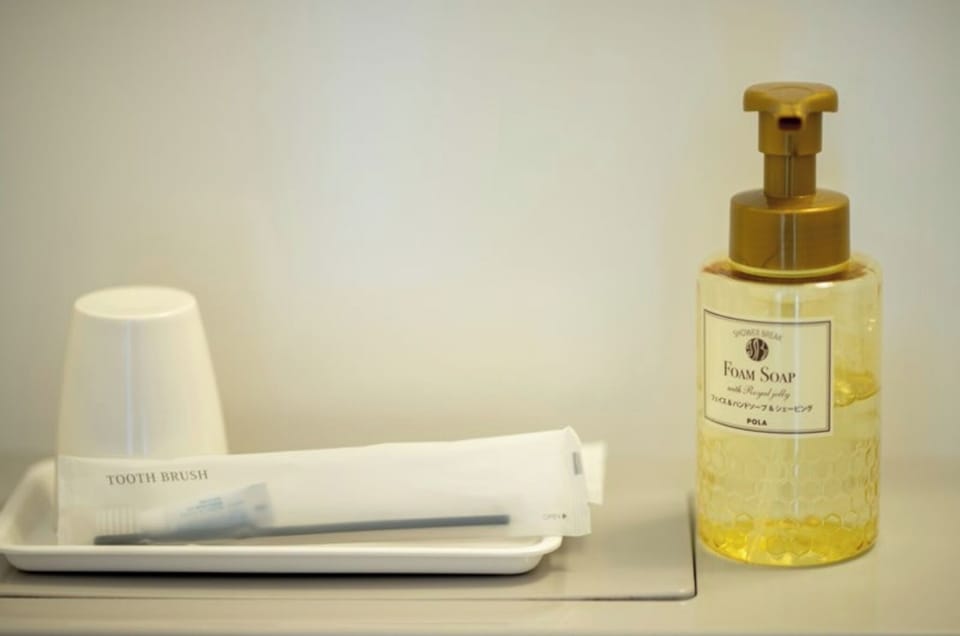 Bathroom amenities