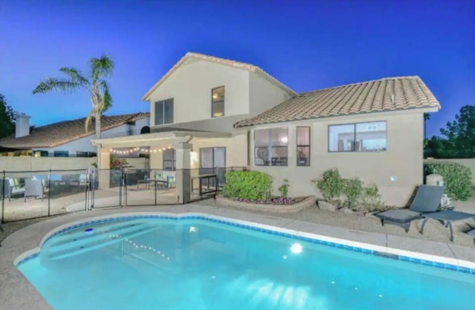 Awe, the pool 