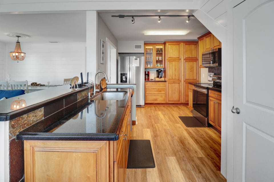 Fully Stocked Kitchen