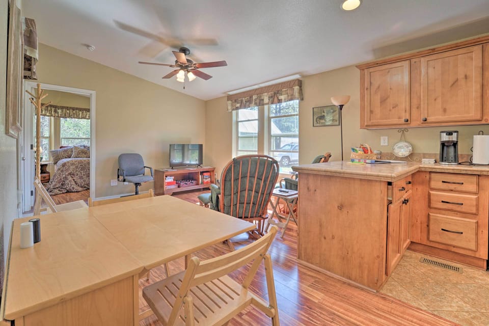 Dining Area | Dishware & Flatware