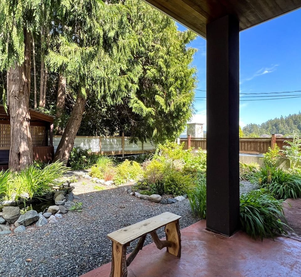 Front garden.