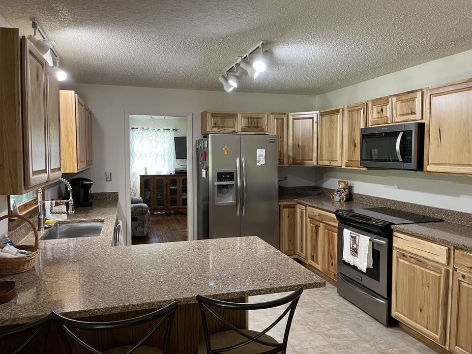 A view of the kitchen